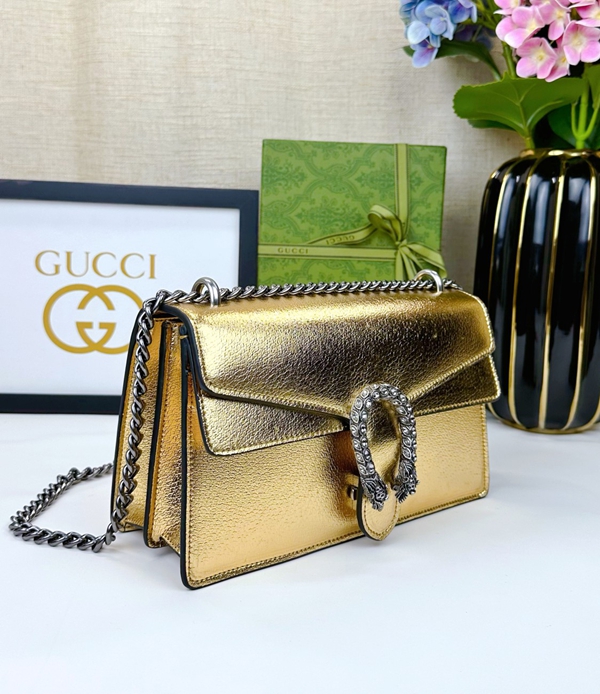 激安グッチバッグコピー背面デザイン